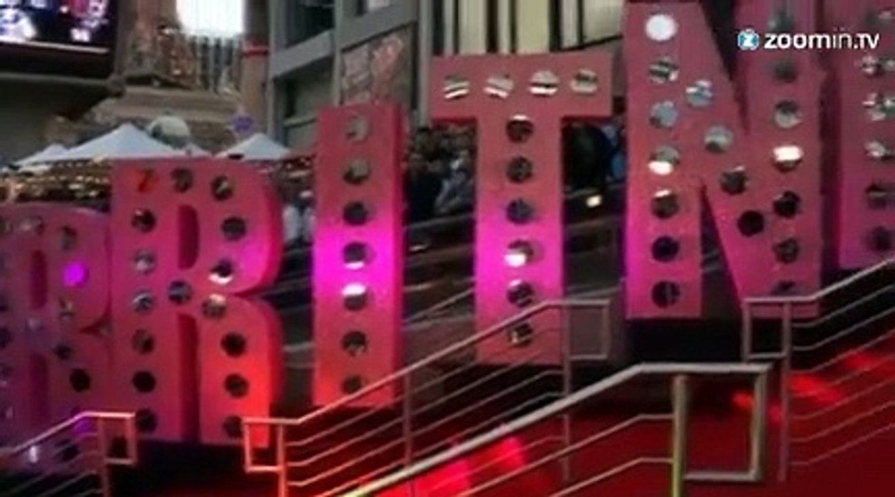 Britney Spears perd son bustier en plein concert