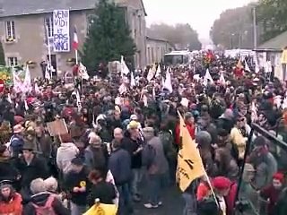 Mobilisation massive à Notre-Dame-des-Landes contre "l'Ayraultport"