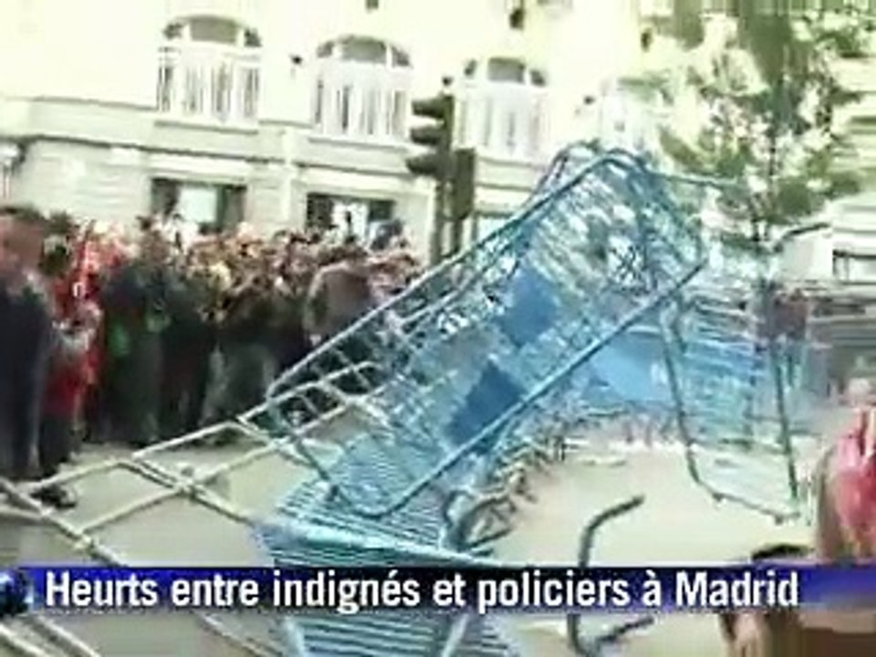 Indignés en Espagne: violences à Madrid lors d'une manifestation près du Congrès