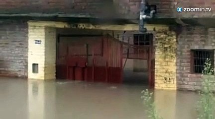 300 morts dans des inondations en Inde et au Pakistan