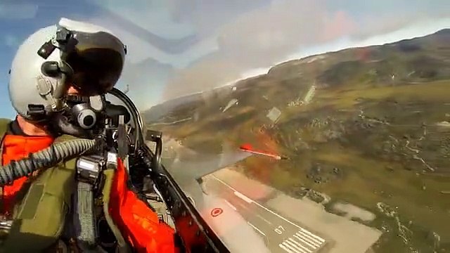 Le Groenland vu depuis un avion de chasse