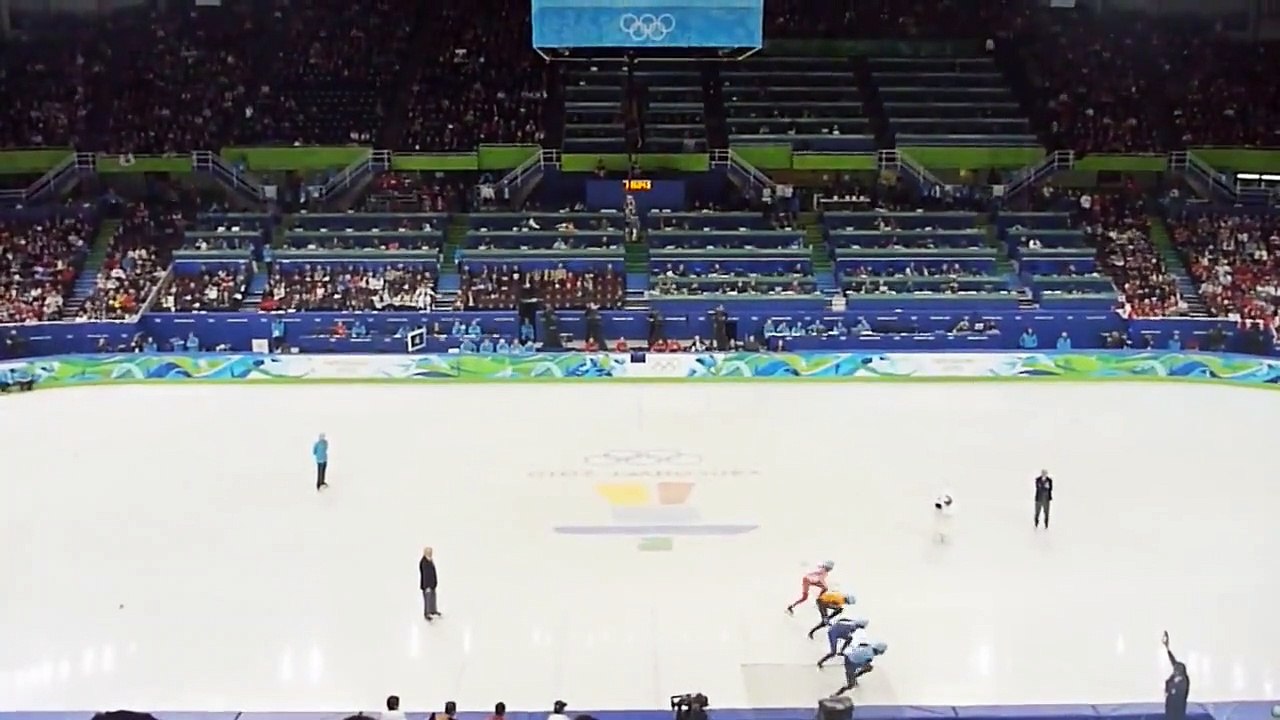 Une parodie 'jeu-vidéo' du patinage de vitesse...