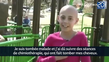 Elle se rase la tête pour soutenir une amie malade, son école la vire