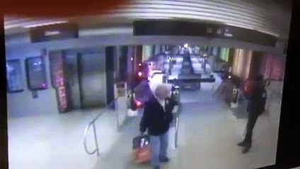 Un train termine sa course dans un escalator à Chicago