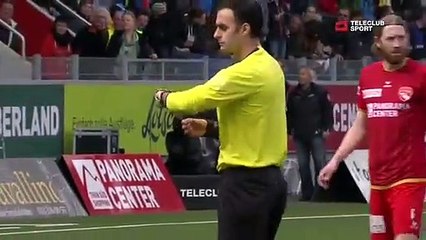 La fouine qui arrête un match de football!