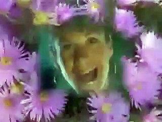 Frigide Barjot : "Fais-moi l'amour avec deux doigts"