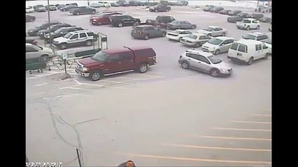 Un chauffeur de 92 ans emboutit des voitures en essayant de sortir d'un parking