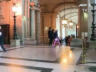 Procès Neyret: l'ancien super-flic condamné à deux ans et demi de prison ferme