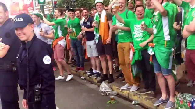 Les supporters irlandais draguent une policière française