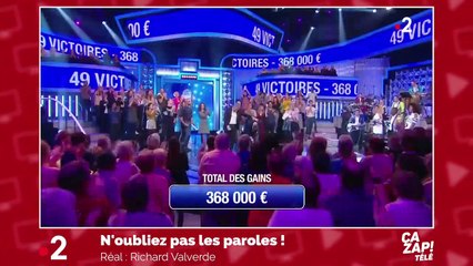 Jean-Michel Aphatie millionaire ? Pris à parti dans la rue, il répond !