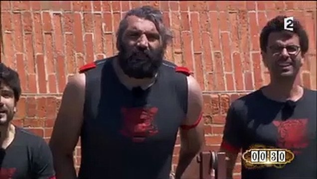 Marine Lorphelin fond en larmes après avoir raté une épreuve dans Fort Boyard