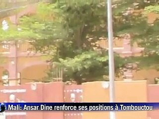 Mali: Les rebelles touaregs décrètent l'indépendance du nord Mali livré au chaos