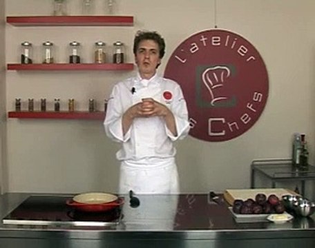 Tarte renversée aux prunes entières