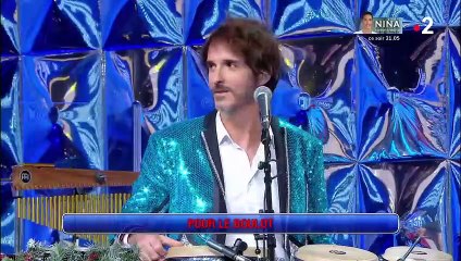 Nagui : une spectatrice touche ses fesses !