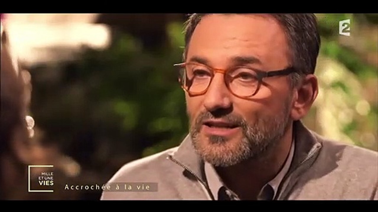 La soeur de Manuel Valls se confie sur sa toxicomanie et sa relation avec son frère