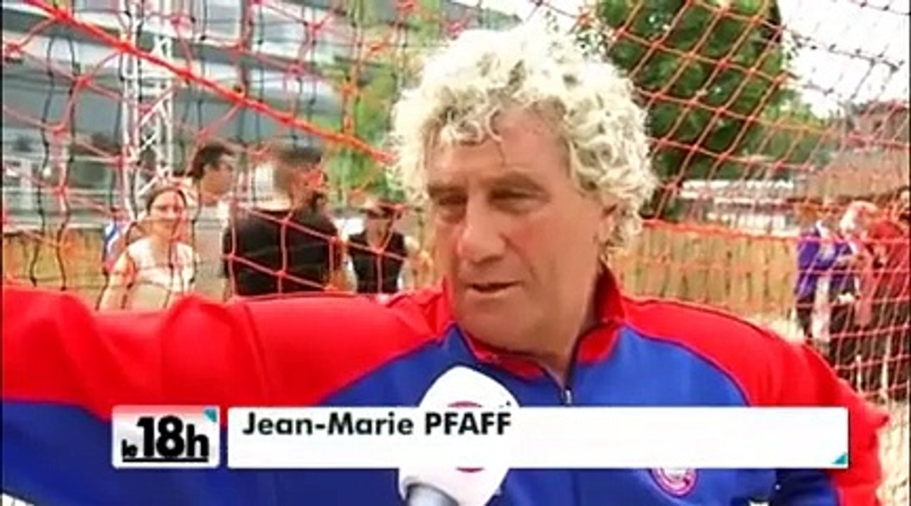 Jean-Marie Pfaff dans son bac à sable