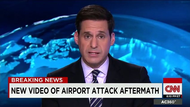 Une vidéo glaçante montre un père qui cherche son fils à l'aéroport de Zaventem juste après les explosions