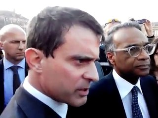 Manuel Valls s'emporte contre un pompier à Grenoble