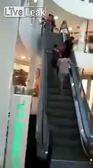 Ces femmes ont-elles déjà pris un escalator ?