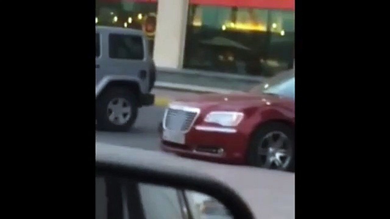 Une pluie mystérieuse de billets de banque à Dubaï