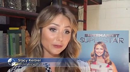 Stacy Keibler vit bien sa rupture avec George Clooney