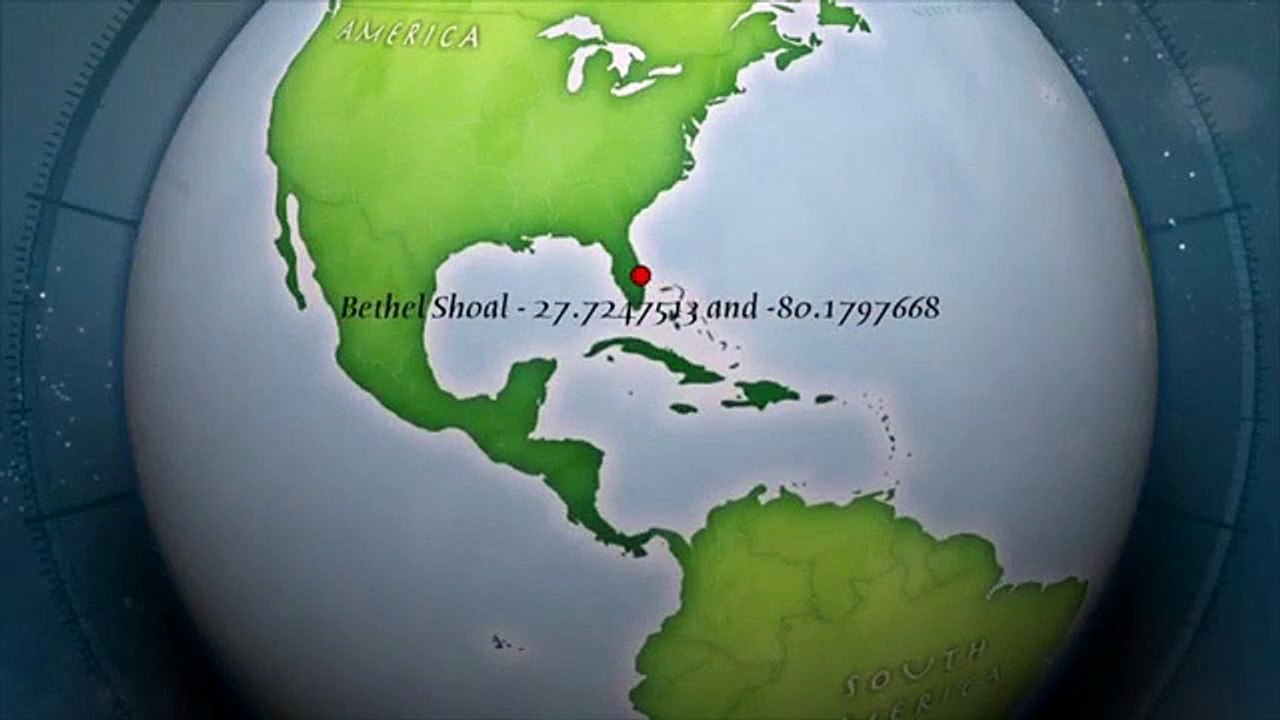 Impressionnant : un plongeur se retrouve nez à nez avec un grand requin blanc à plus de 30 mètres de profondeur