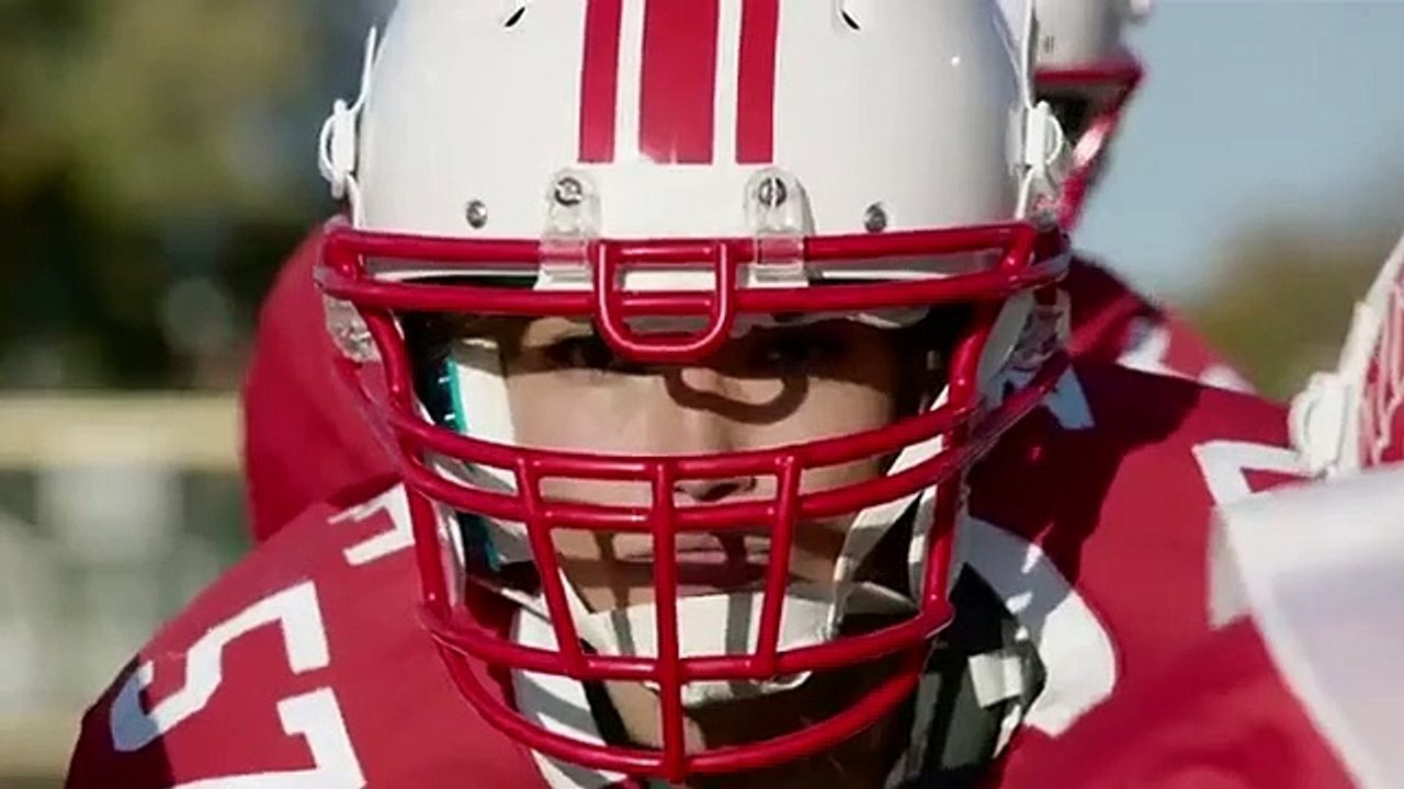 Quand les mannequins de Victoria's Secret jouent au football américain dans une pub sexy