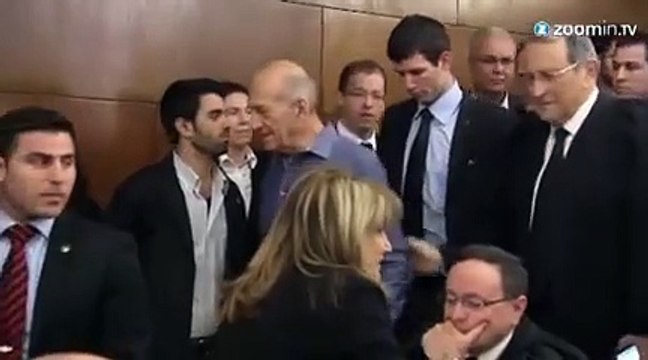 Ehud Olmert reconnu coupable de corruption