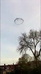 Royaume-Uni : le mystère de l'étrange cercle noir apparu dans le ciel