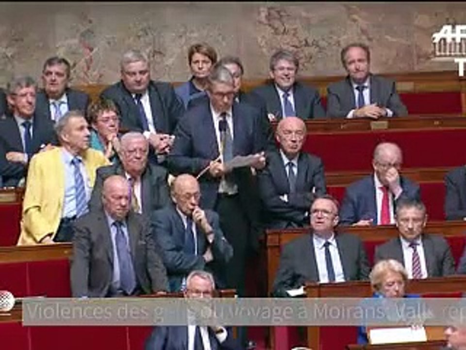 Moirans: Hollande et Valls affichent leur fermeté face aux critiques