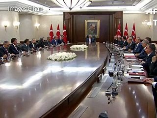 Turquie: le pouvoir intensifie les purges après le putsch manqué
