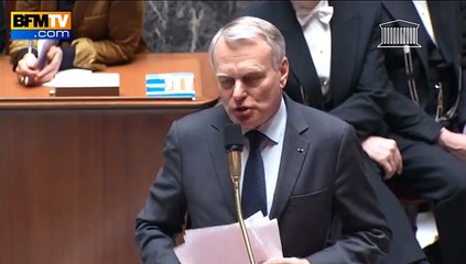 Jean-Marc Ayrault chahuté à l'Assemblée répond à l'UMP sur la lutte contre la corruption