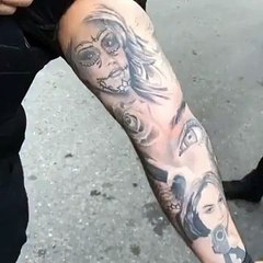 Public Buzz : Un policier interpelle Jessica Alba et lui montre un tatouage à son effigie