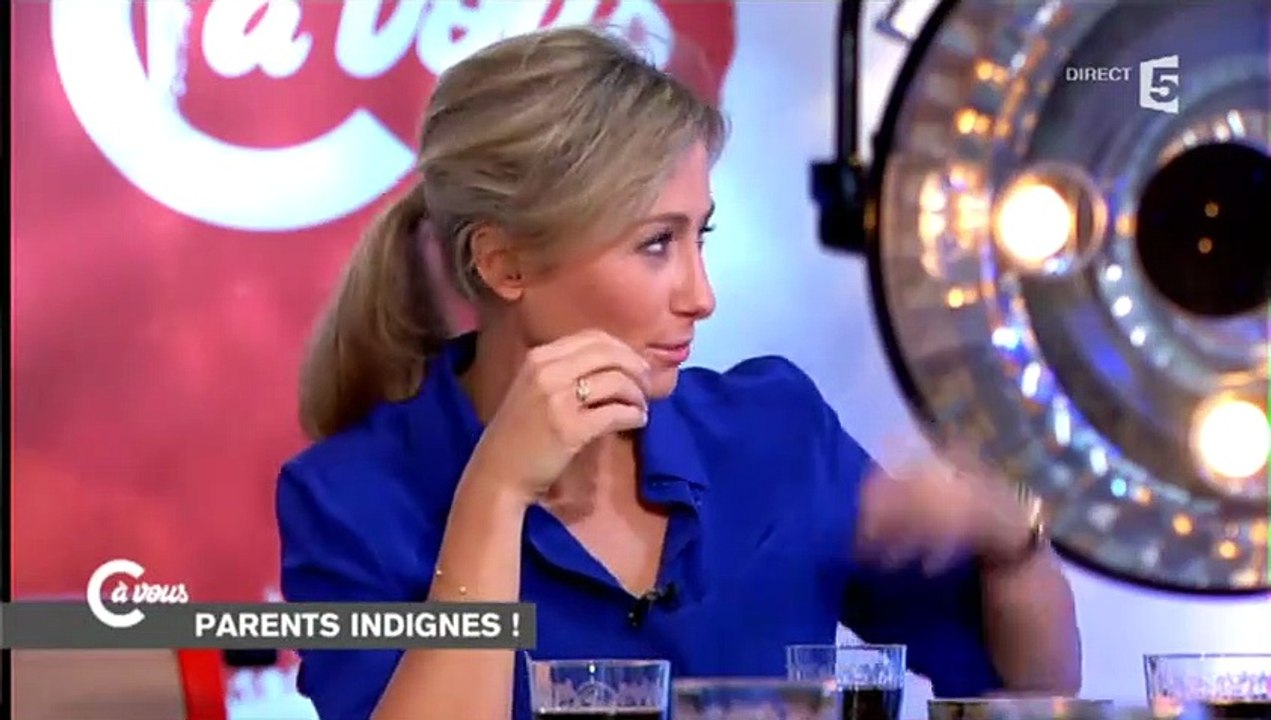 C à vous : des jeunes racontent ce que leurs parents ont fait de pire pour leur mettre la honte
