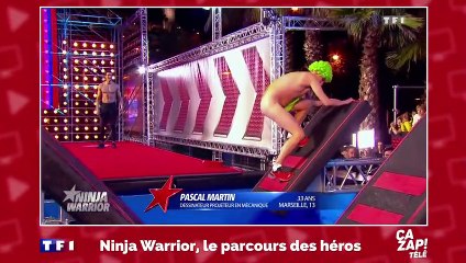 Moment gênant entre un frère et une soeur : ils s'embrassent en pleine émission