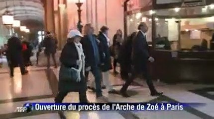 Arche de Zoé: l'absence des principaux prévenus fait grincer des dents
