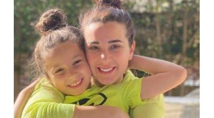 ابنة أسما شريف منير تدعم والدتها: لم تطلب منكم التعليق ولا أحد يمتلك شجاعتها