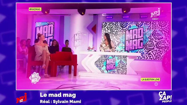 Chaud devant ! Une candidate habillée... en feuilles de palmier !