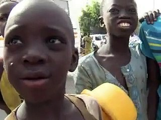 Au Sénégal, un "cirque social" aide des enfants à quitter la rue