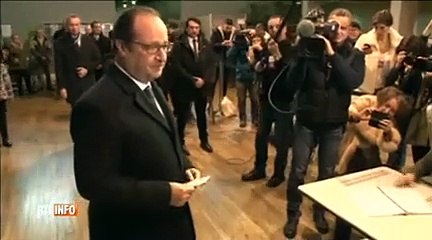 Régionales : François Hollande a failli se prendre un coup de béquille au bureau de vote !