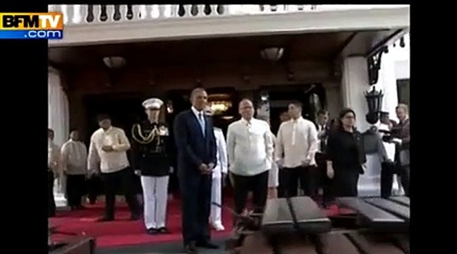 Barack Obama accueilli sur l'air du Flic de Beverly Hills aux Philippines