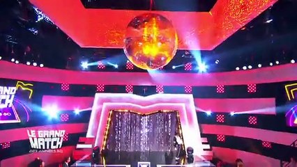 Sophie Favier pelotée par Bernard Montiel dans le Grand Match des années 80