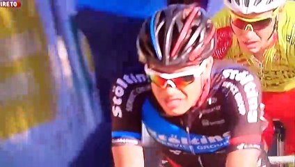 Bagarre entre deux coureurs lors de la 6e étape du Tour du Portugal