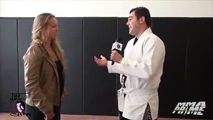 Ce macho n'aurait jamais dû provoquer cette championne de combat d'UFC