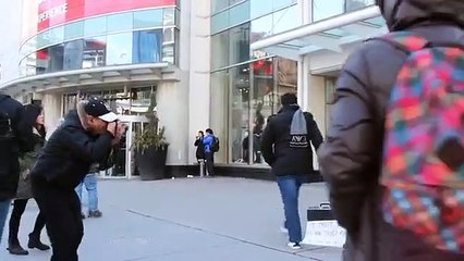 "Je suis musulman. Faites-moi un câlin" : la vidéo contre l'islamophobie