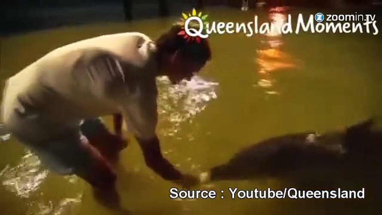 Roger Federer fait ami-ami avec les dauphins