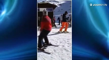 Attention à bien fixer vos skis!