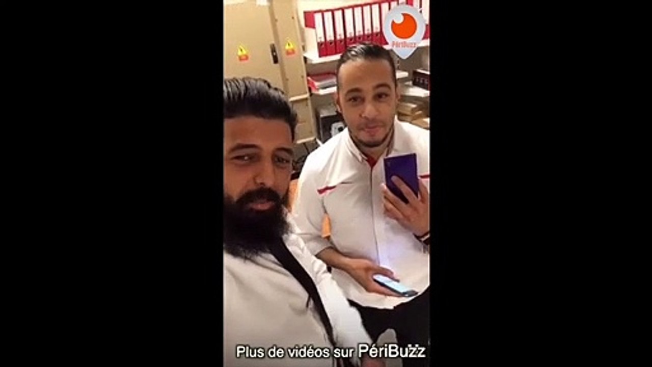 Vidéo choc : deux employés de SFR se filment en train de détruire le téléphone d'un client