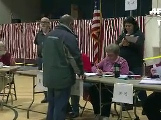 Primaires dans le New Hampshire: victoire de Sanders et Trump,  défaite de Clinton