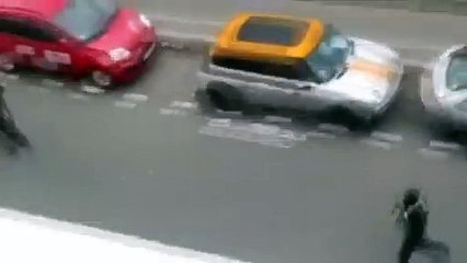 Fusillade à Charlie Hebdo: réaction à vif de Hollande!